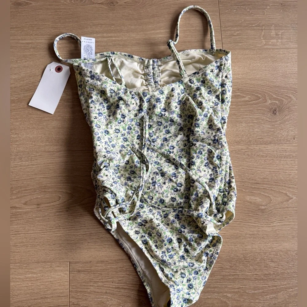 NWT Topshop cut-out swimsuit in blue ditsy floral Sz 4.
